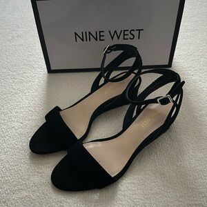 Nine West Black Suede heeled sandals, size 7